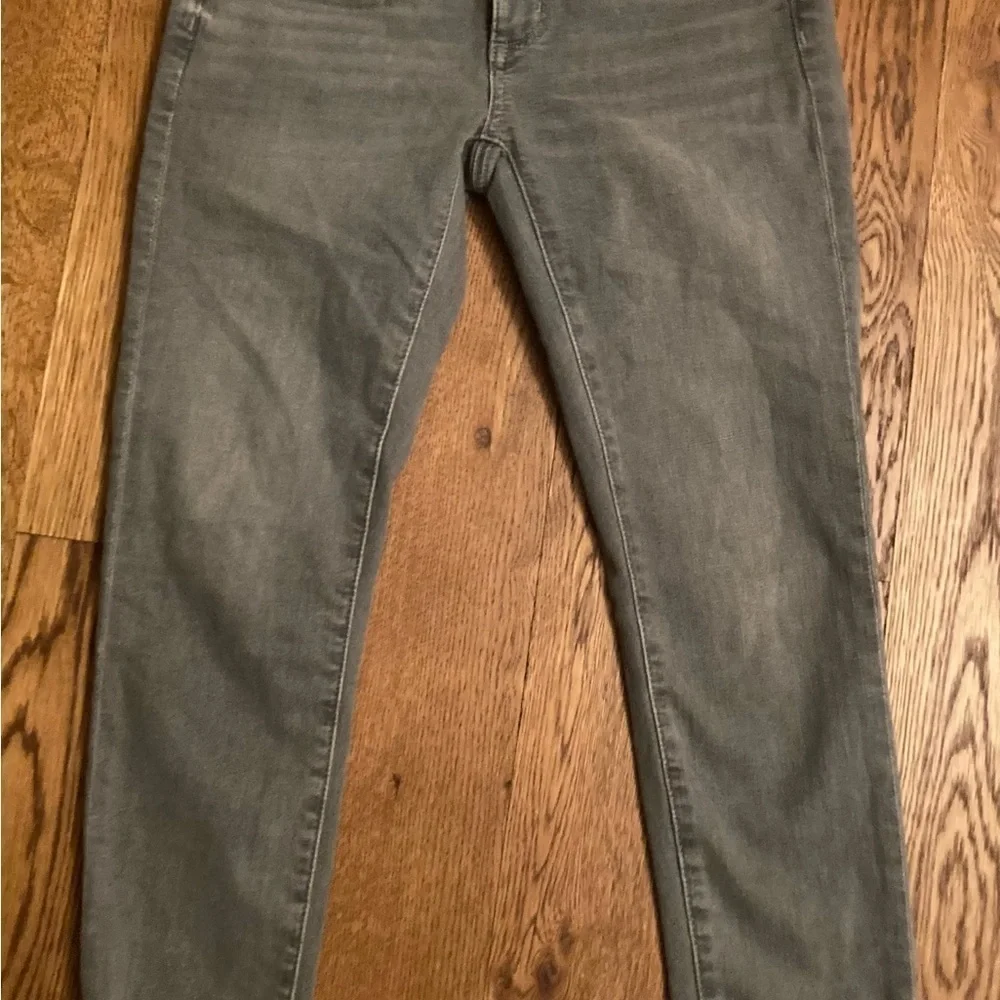 Loft Skinny Crop Gray Jeans‎ Size 2/26!! So Soft! NWOT